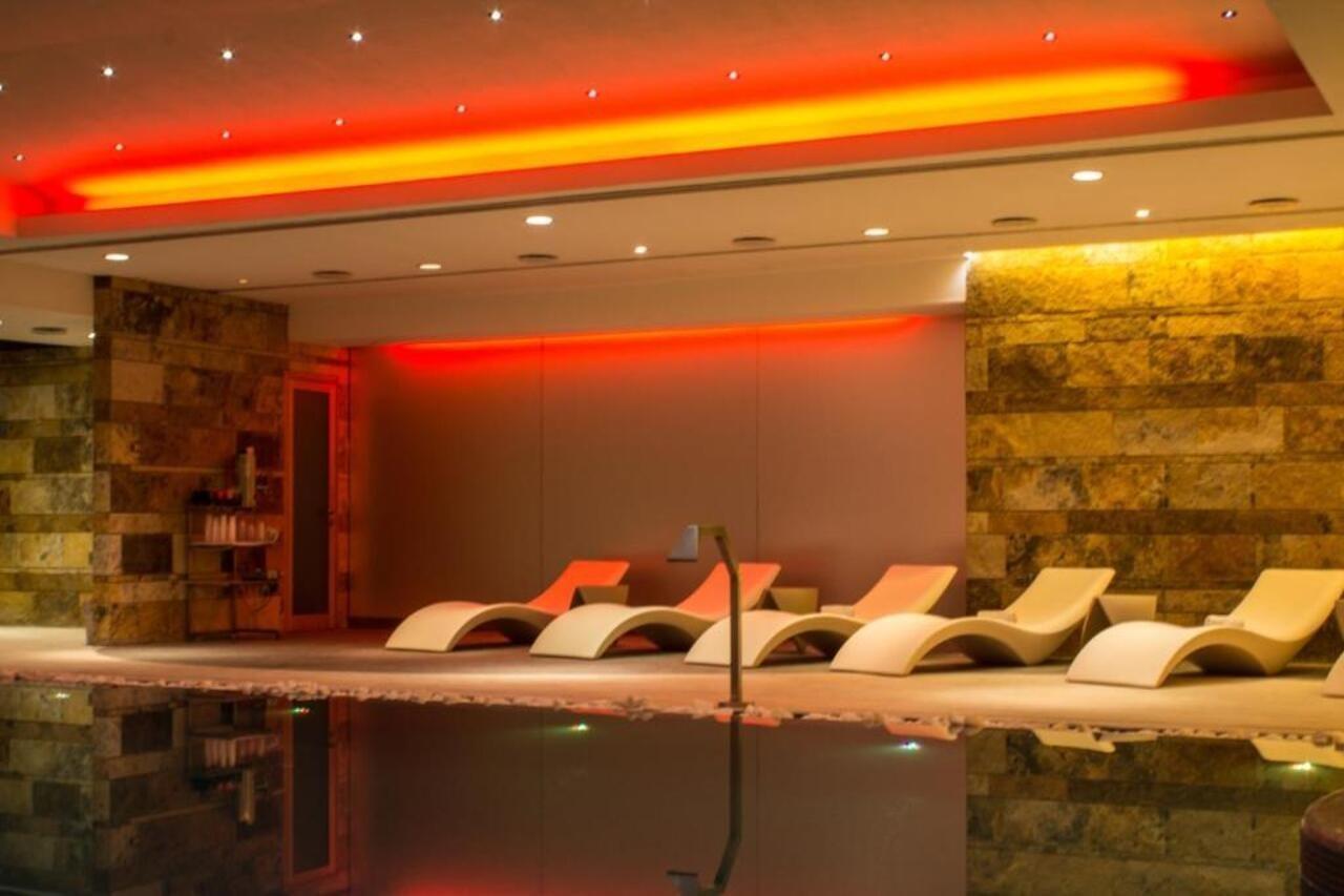 Una Hotels T Hotel กาญารี ภายนอก รูปภาพ