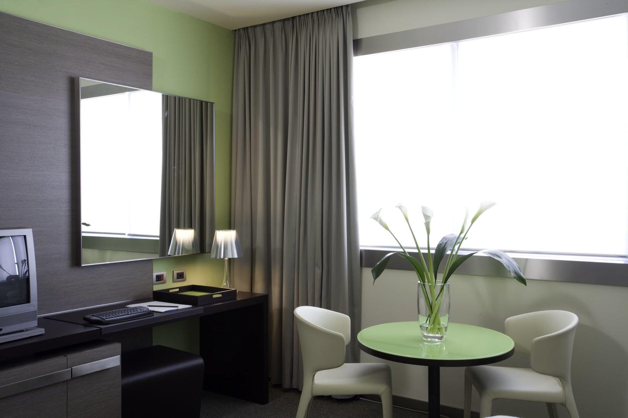 Una Hotels T Hotel กาญารี ภายนอก รูปภาพ